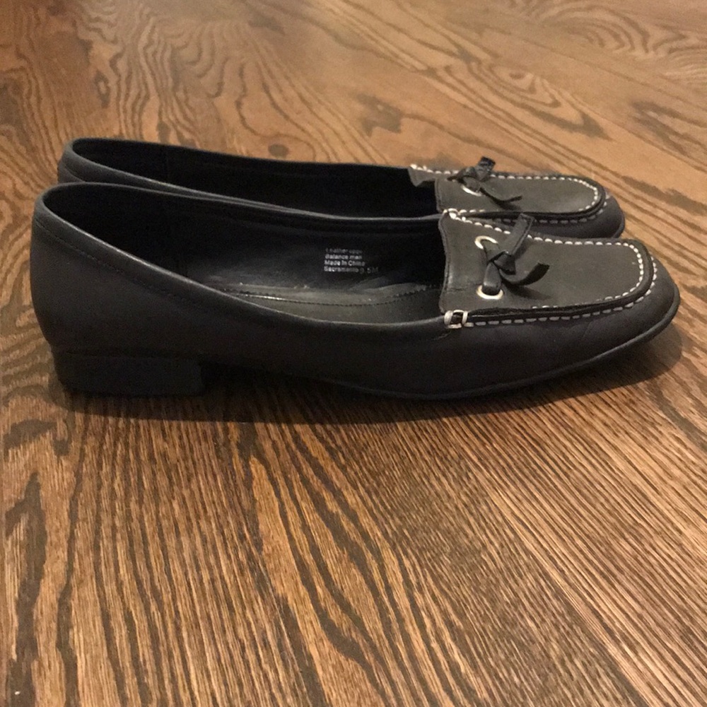 Alfani Sacramento black leather loafers, size 9.5
